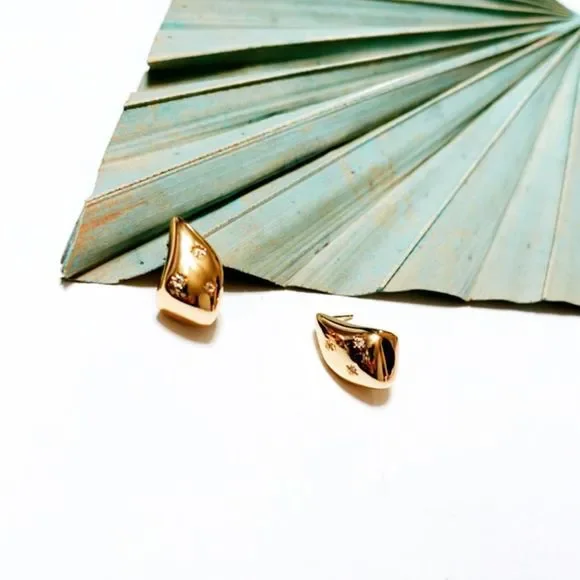 #121 Anthro huggie stud earrings in gold - Picture 1 of 5